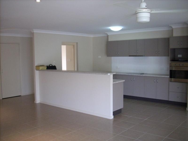 4  Toronto Court BRASSALL 4305, Brassall QLD 4305