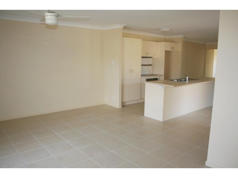 9 Stathis Place, Bundamba QLD 4304