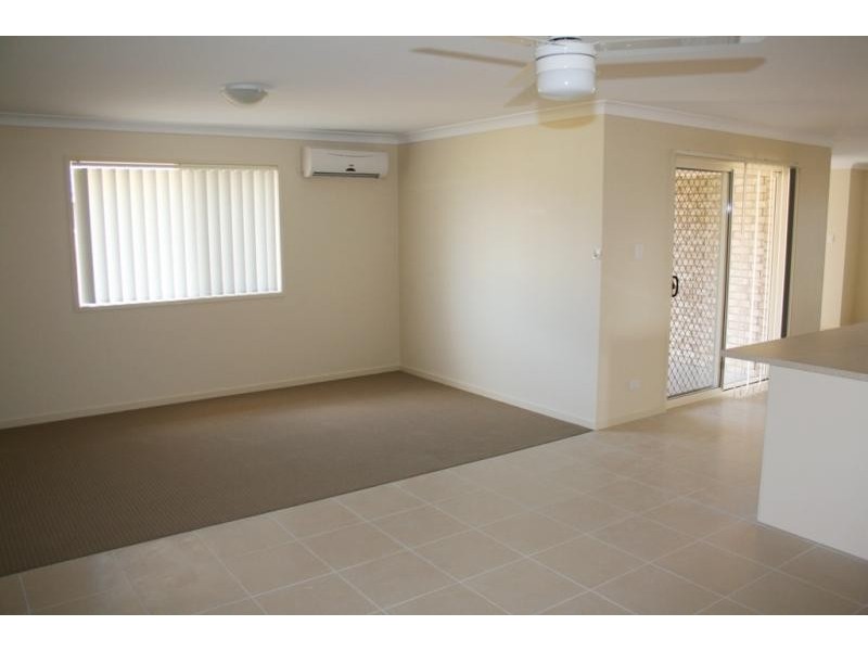 9 Stathis Place, Bundamba QLD 4304