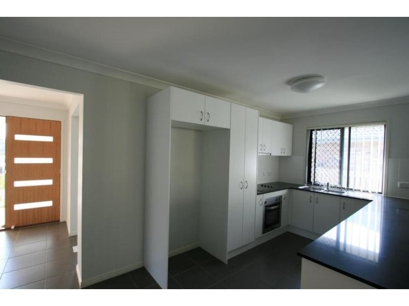 17 Aramac Street, Brassall QLD 4305