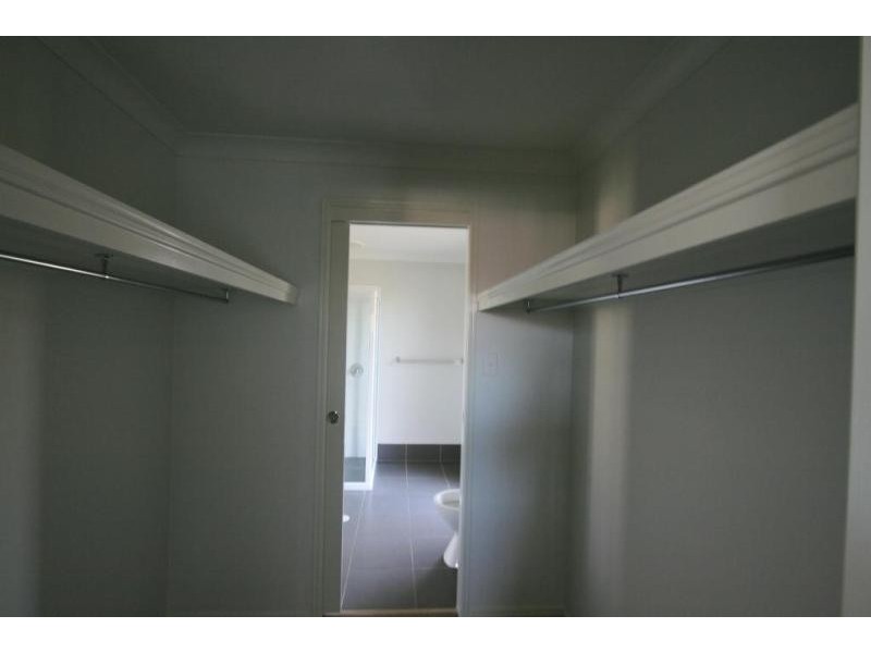 17 Aramac Street, Brassall QLD 4305