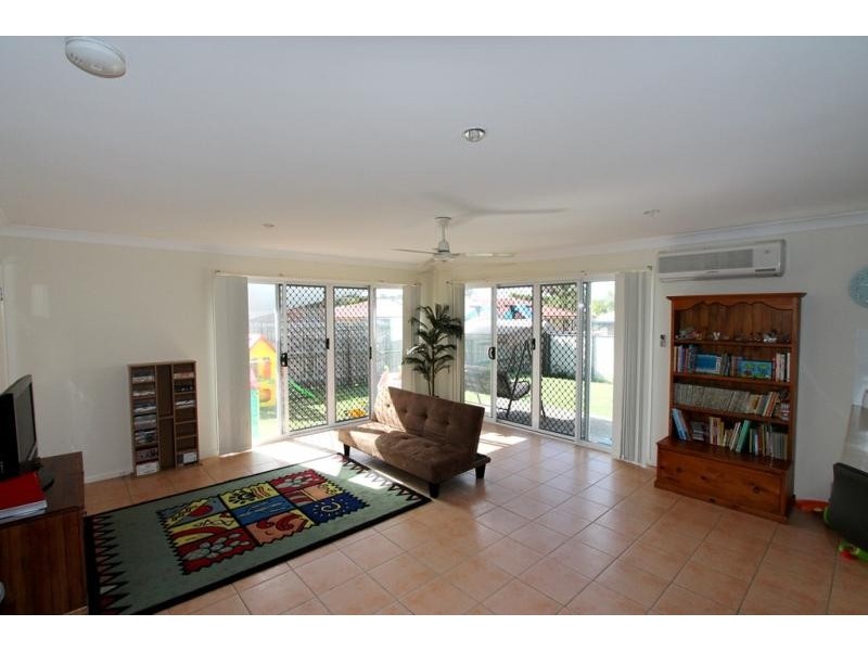 10 Explorer Street RACEVIEW 4305, Raceview QLD 4305