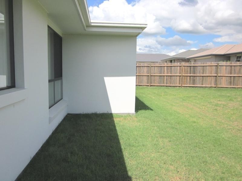 60 Sandpiper Drive, Lowood QLD 4311