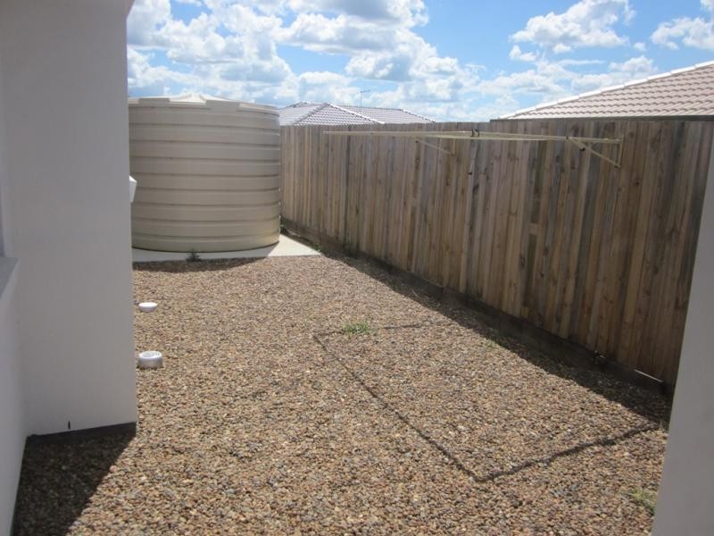 60 Sandpiper Drive, Lowood QLD 4311