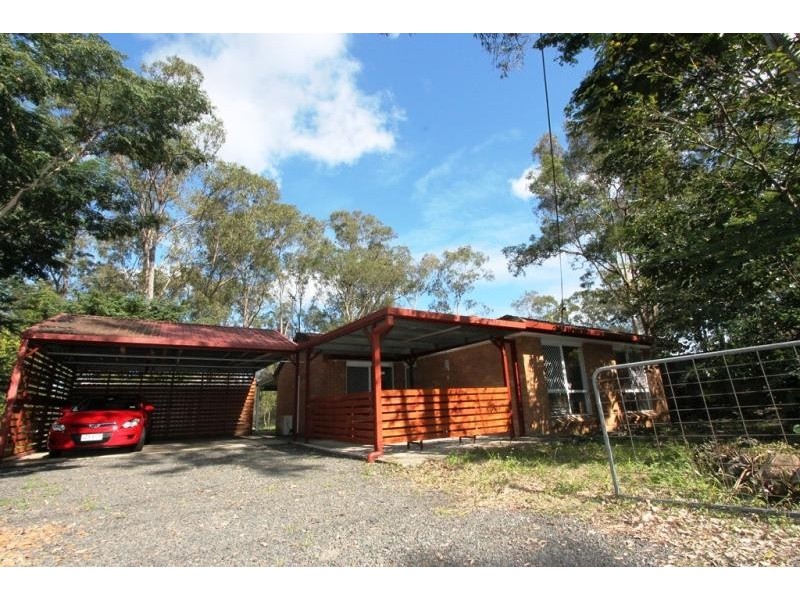 17 Riverside Avenue BARELLAN POINT 4306, Barellan Point QLD 4306