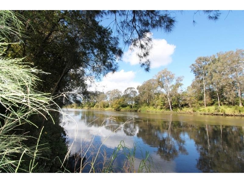 17 Riverside Avenue BARELLAN POINT 4306, Barellan Point QLD 4306