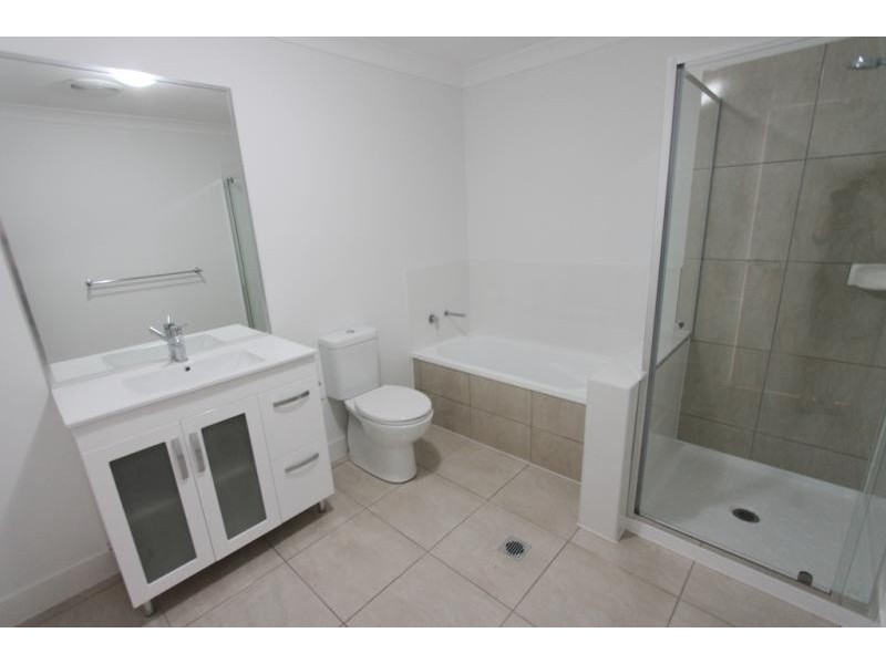 2/6 Tawney Street, Lowood QLD 4311
