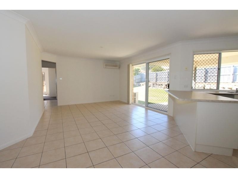 4 Stitz Court BRASSALL 4305, Brassall QLD 4305