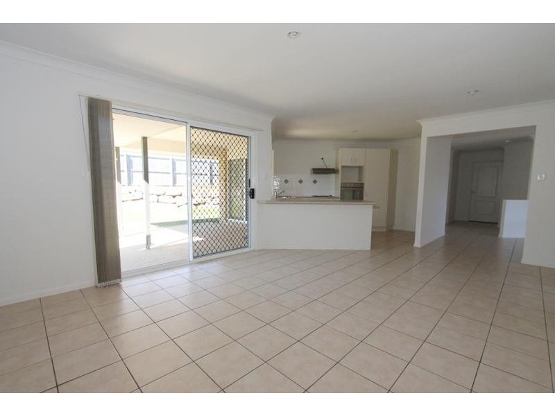 4 Stitz Court BRASSALL 4305, Brassall QLD 4305
