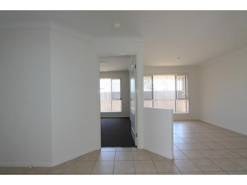 4 Stitz Court BRASSALL 4305, Brassall QLD 4305