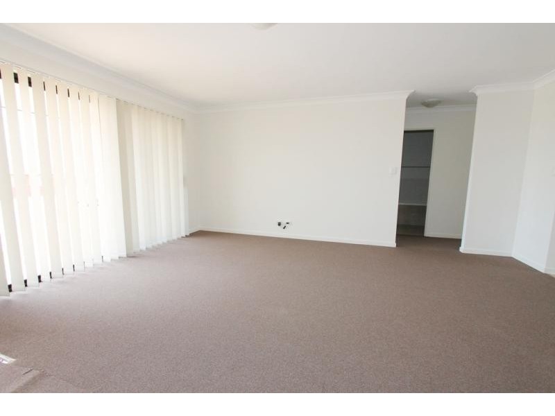 1/65 Sandpiper Drive, Lowood QLD 4311