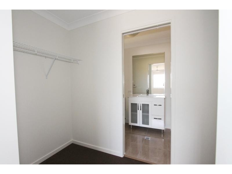 2/65 Sandpiper Drive, Lowood QLD 4311