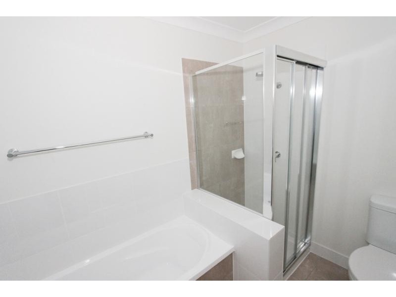 2/65 Sandpiper Drive, Lowood QLD 4311