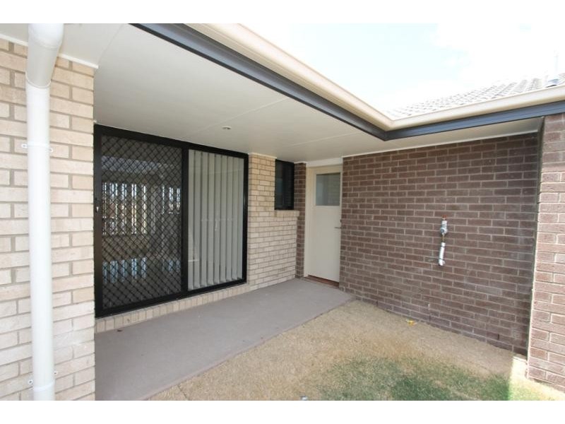 2/65 Sandpiper Drive, Lowood QLD 4311