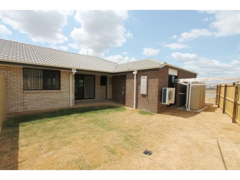 2/65 Sandpiper Drive, Lowood QLD 4311