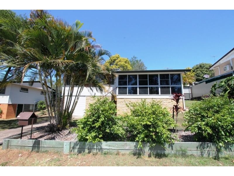 11 Simmons Road, North Ipswich QLD 4305