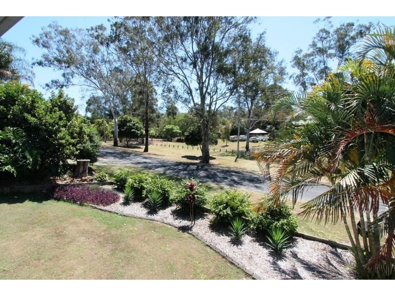 11 Simmons Road, North Ipswich QLD 4305