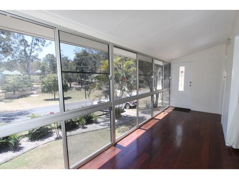 11 Simmons Road, North Ipswich QLD 4305