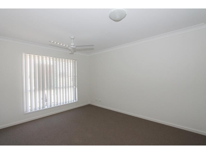 26 Peregrine Drive, Lowood QLD 4311