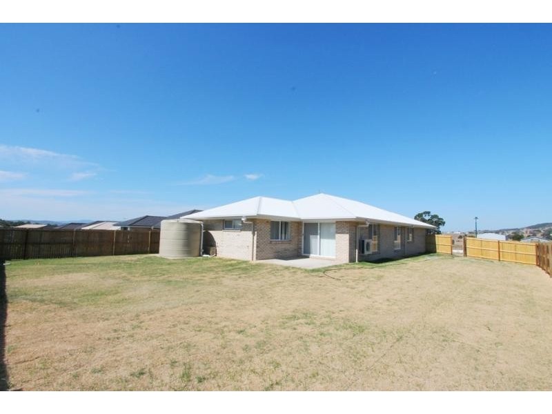 26 Peregrine Drive, Lowood QLD 4311