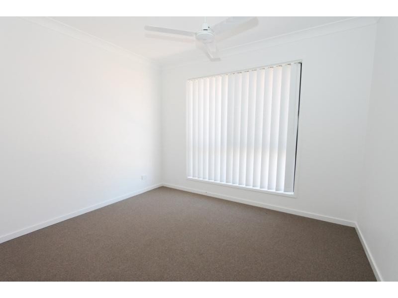 2/40 Peregrine Drive, Lowood QLD 4311