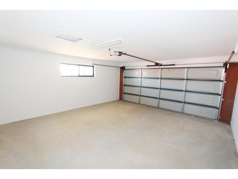 2/40 Peregrine Drive, Lowood QLD 4311