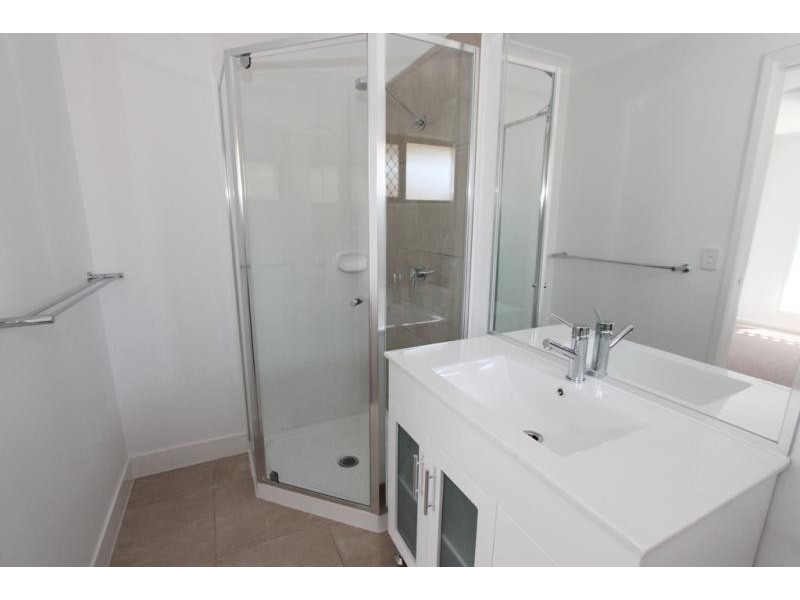 1/42 Peregrine Drive, Lowood QLD 4311