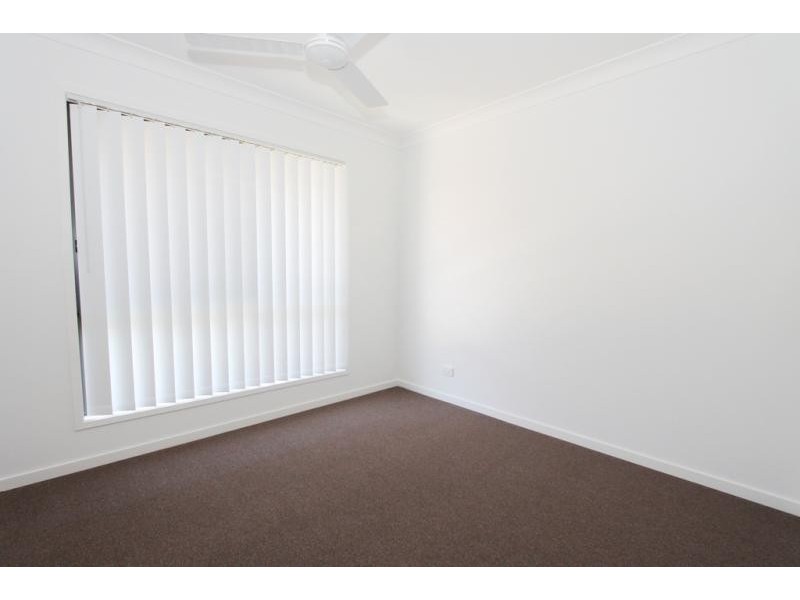 1/42 Peregrine Drive, Lowood QLD 4311