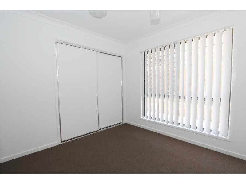 1/42 Peregrine Drive, Lowood QLD 4311