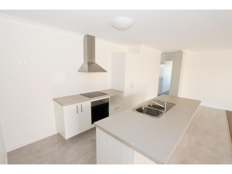 8 Sandpiper Drive LOWOOD 4311, Lowood QLD 4311