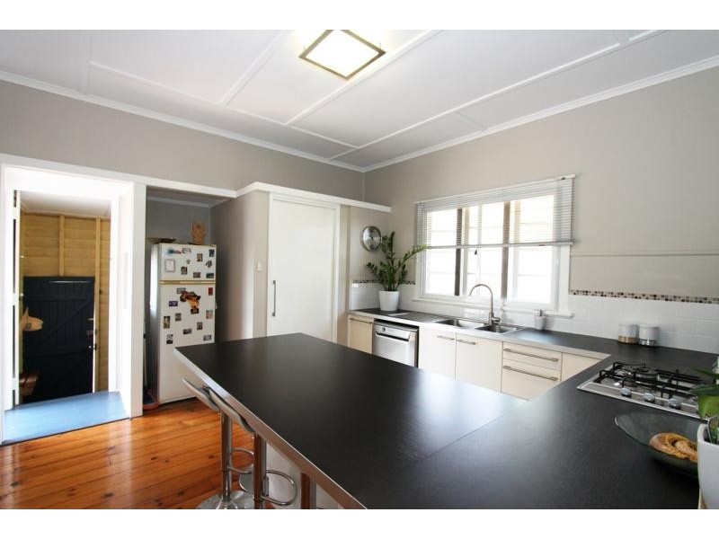 26 Woodford  Street, One Mile QLD 4305