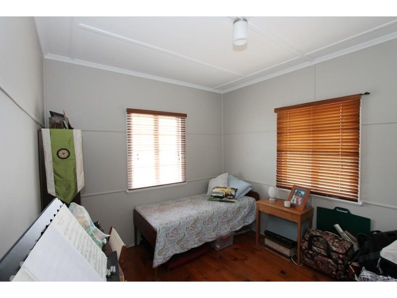 26 Woodford  Street, One Mile QLD 4305