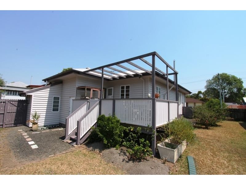 26 Woodford  Street, One Mile QLD 4305