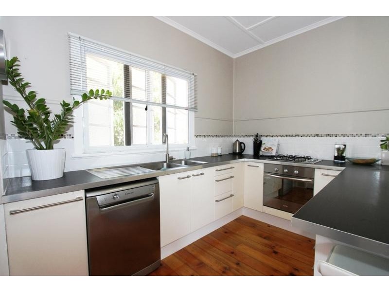 26 Woodford  Street, One Mile QLD 4305