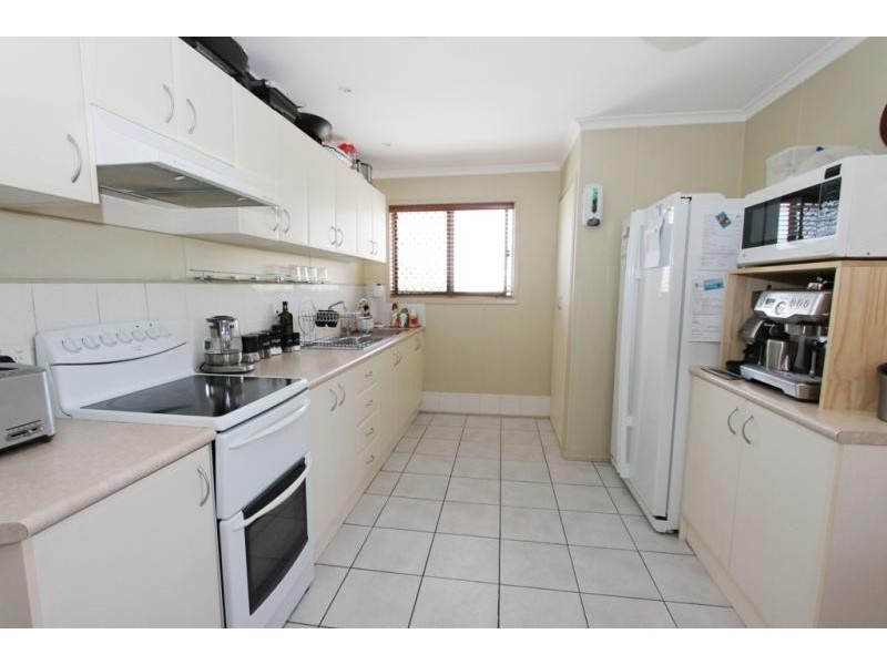 36 Mahogany Street RACEVIEW 4305, Raceview QLD 4305