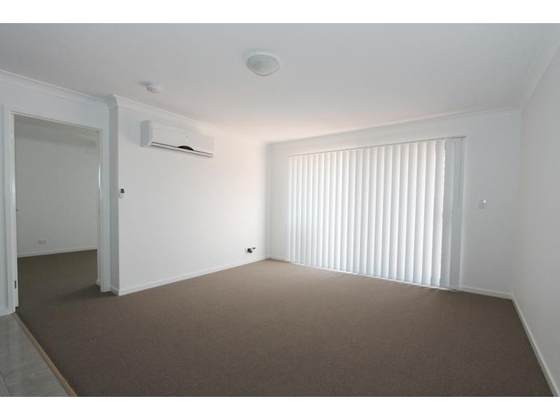 2/49 Peregrine Drive, Lowood QLD 4311