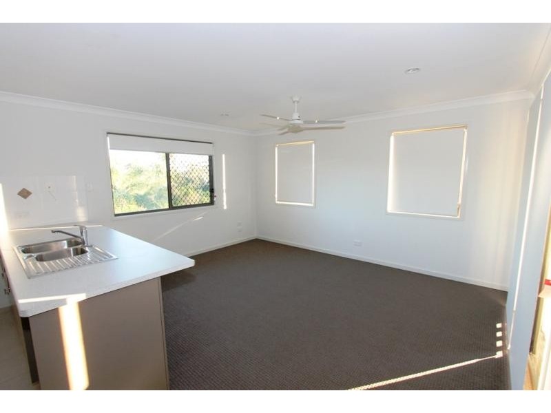1/45 Braeside Road, Bundamba QLD 4304
