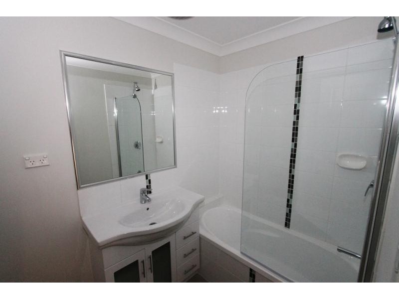 1/45 Braeside Road, Bundamba QLD 4304