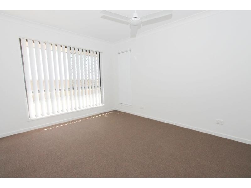 2/8 Tawney Street, Lowood QLD 4311