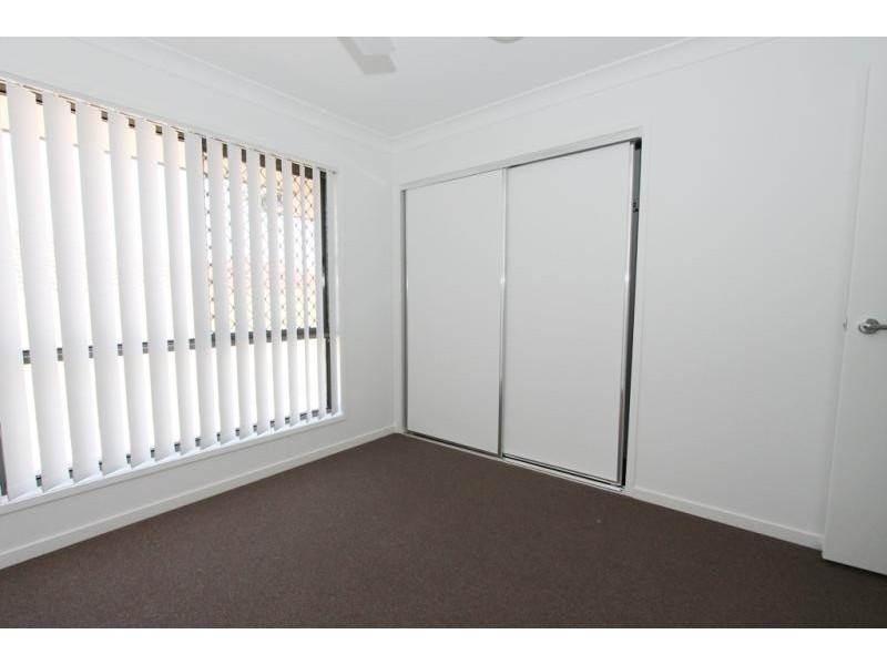 2/8 Tawney Street, Lowood QLD 4311