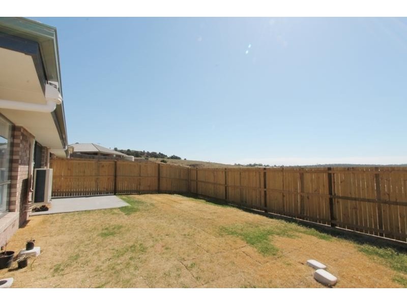 2/8 Tawney Street, Lowood QLD 4311