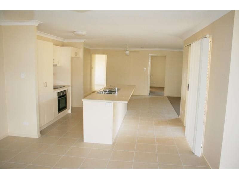 9 Stathis Place BUNDAMBA 4304, Bundamba QLD 4304