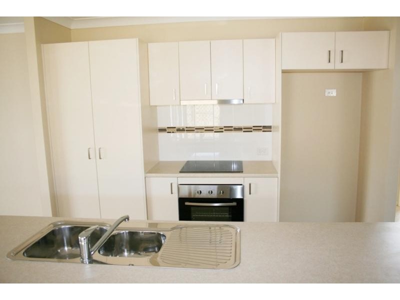 9 Stathis Place BUNDAMBA 4304, Bundamba QLD 4304