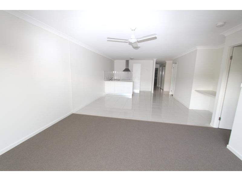 1/7 Kestrel Street, Lowood QLD 4311