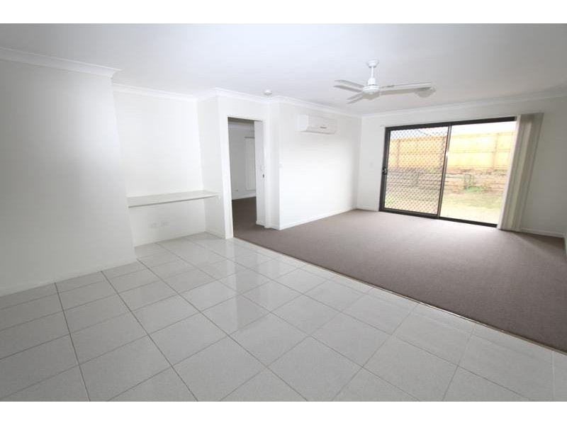 1/7 Kestrel Street, Lowood QLD 4311