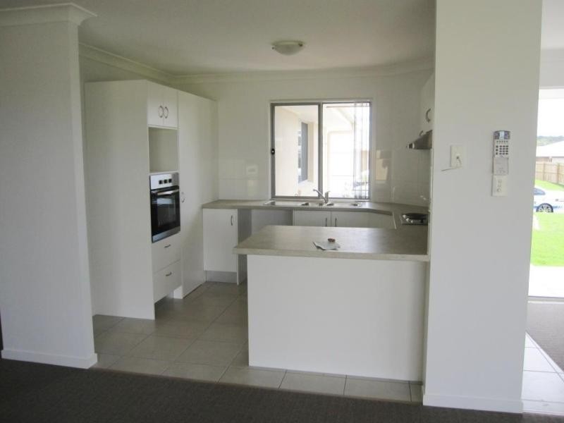 3 Brolga Street, Lowood QLD 4311