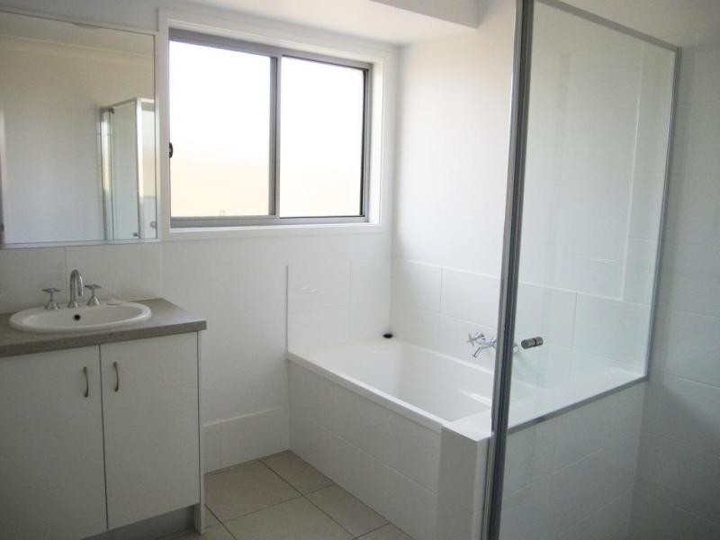 3 Brolga Street, Lowood QLD 4311