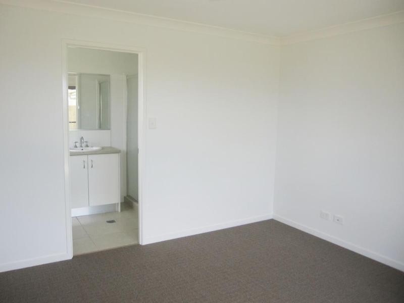 3 Brolga Street, Lowood QLD 4311