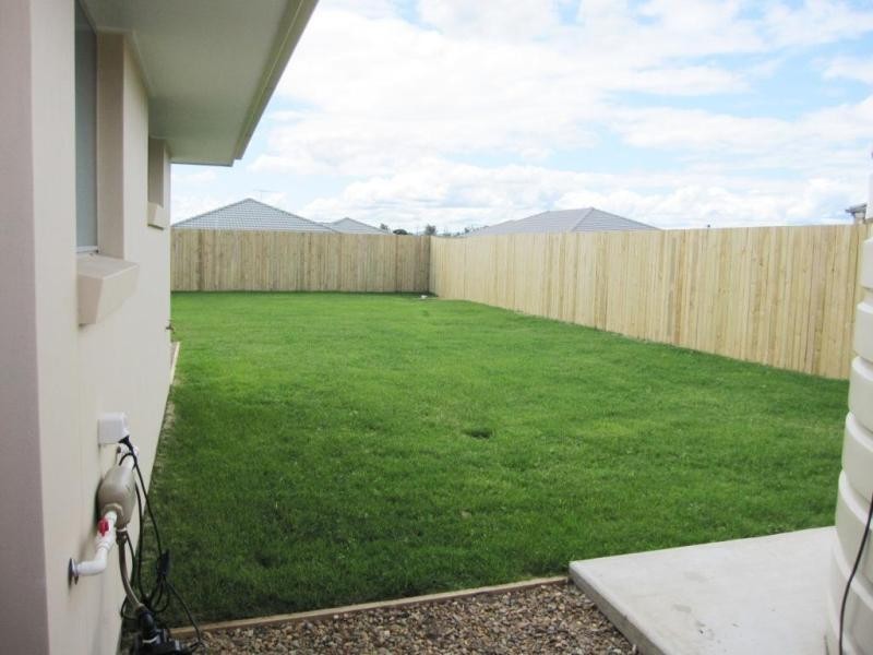 3 Brolga Street, Lowood QLD 4311