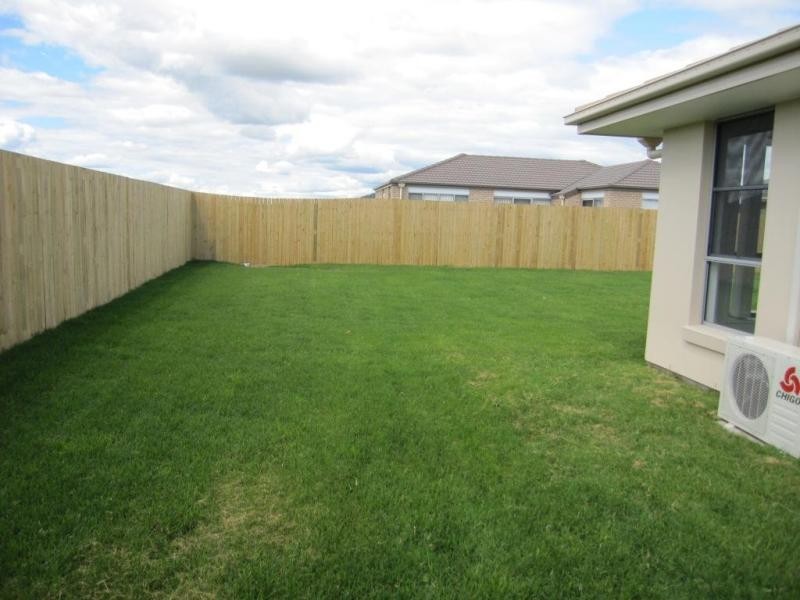 3 Brolga Street, Lowood QLD 4311